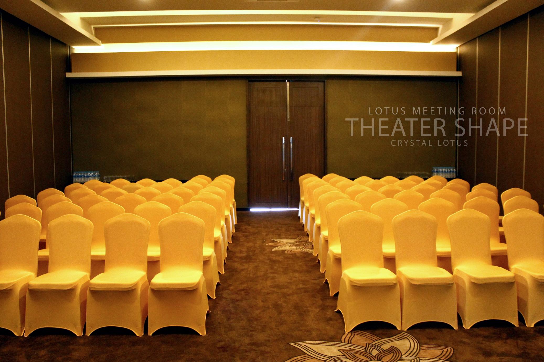 Crystal Lotus Hotel Джокьякарта Экстерьер фото