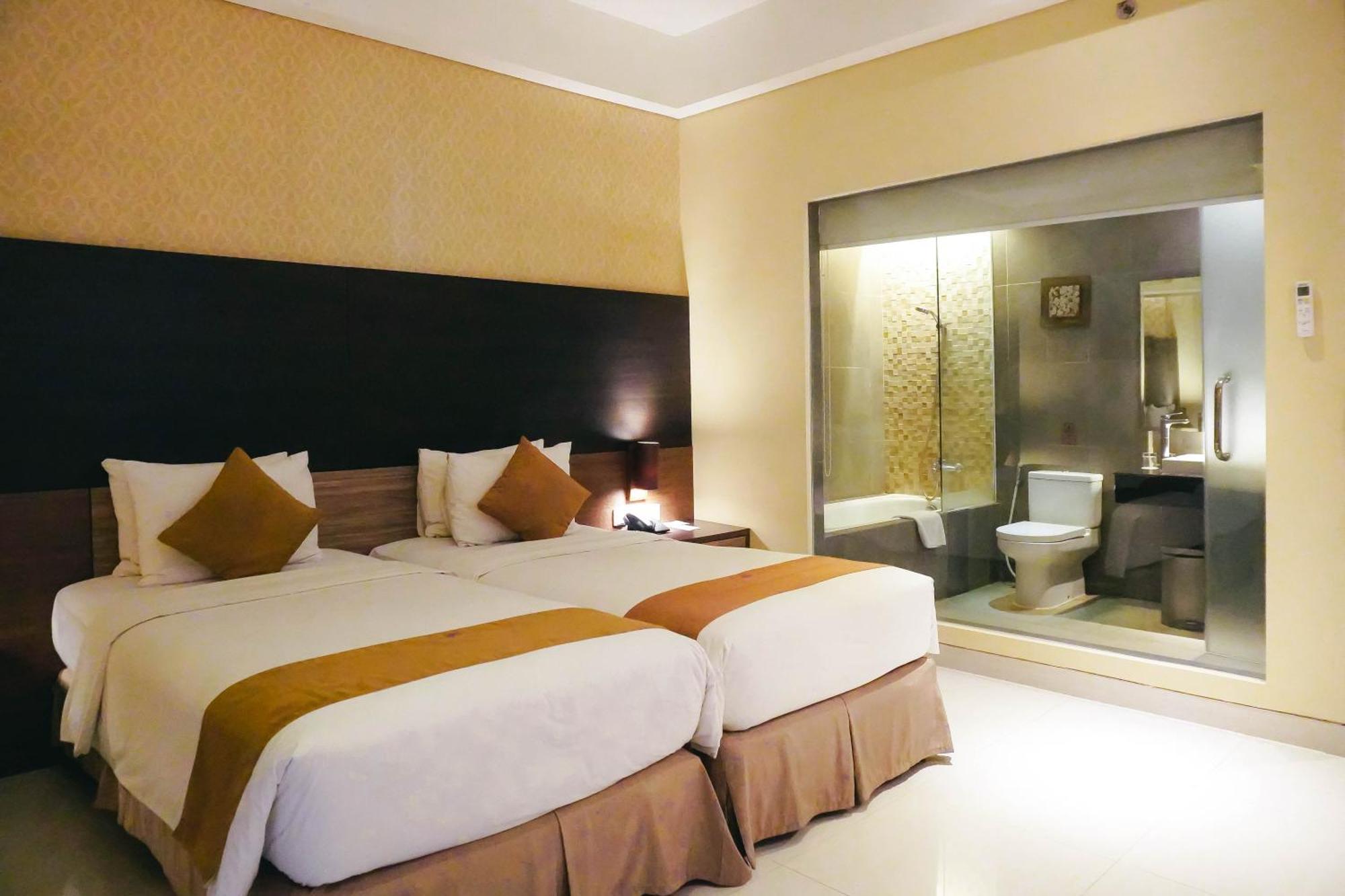 Crystal Lotus Hotel Джокьякарта Экстерьер фото